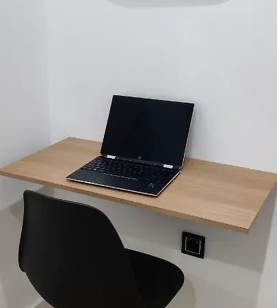 New Claret Apartment